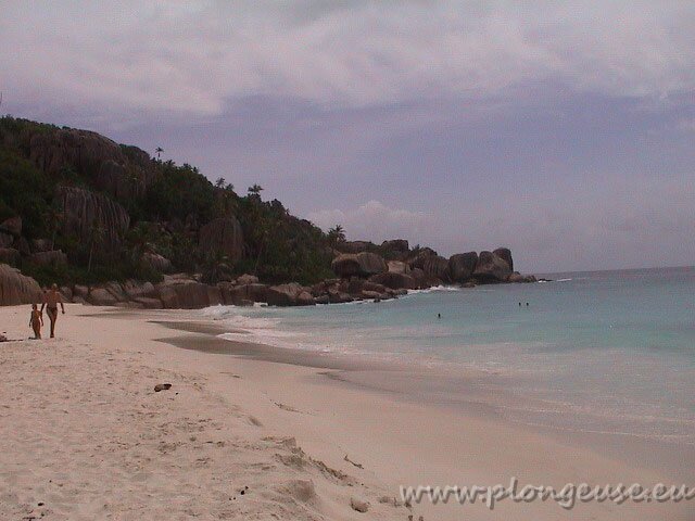 Anse-source-d'agent-Digue2.jpg
