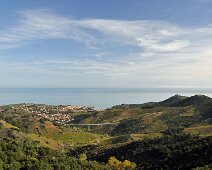 Collioure-depuis-la-montagn Collioure depuis la montagne